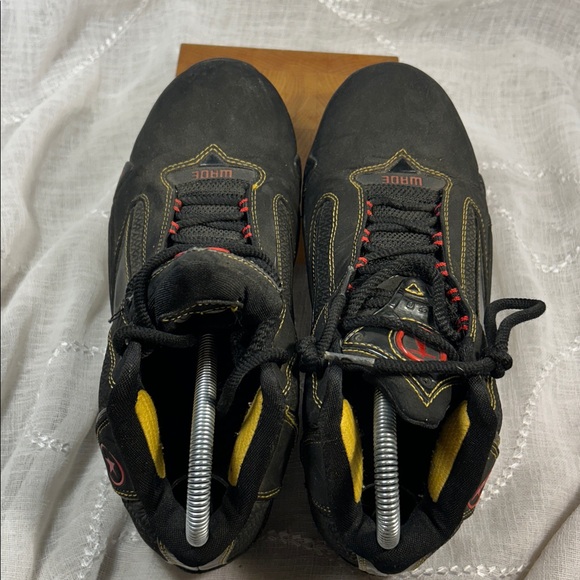 Converse high top athletic shoes Dwayne Wade 1h 07 02 - Picture 11 of 15